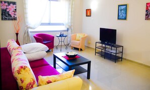 Living area - Apartment on the Beach (Haifa)