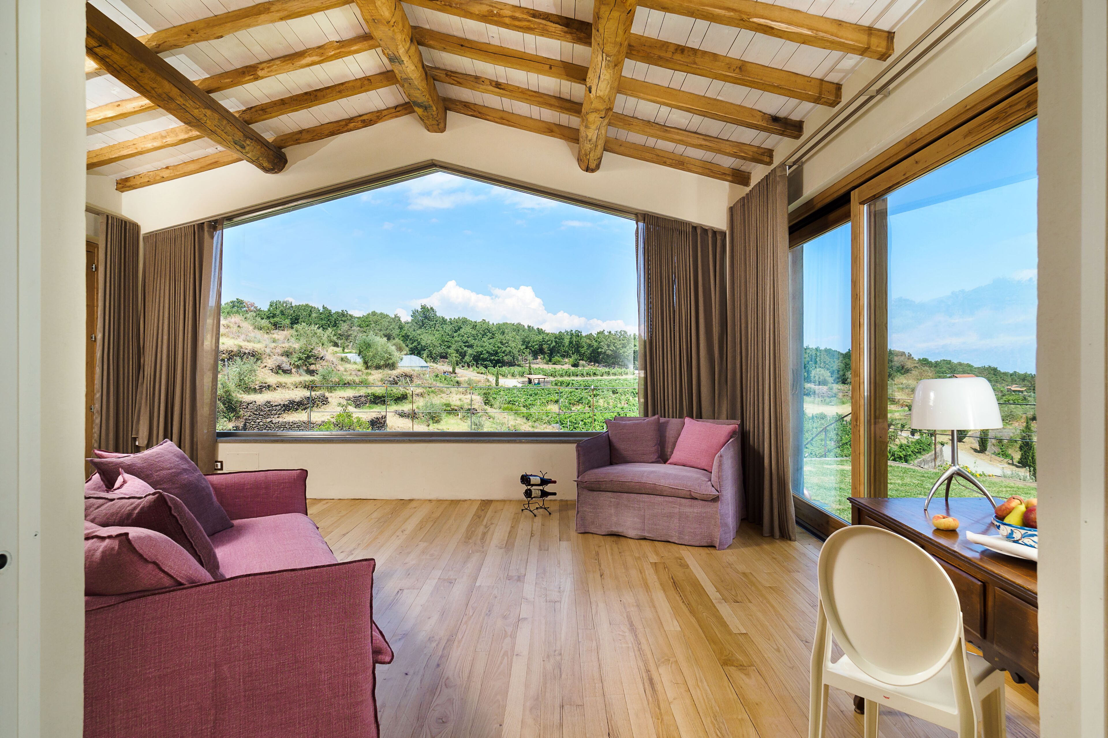 Monaci Pool Villa | Woonruimte | Een mp3-dock