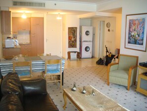 Familienapartment, 1 Schlafzimmer, Meerblick, StrandnÀhe | Hochwertige Bettwaren, Babybetten, kostenloses WLAN