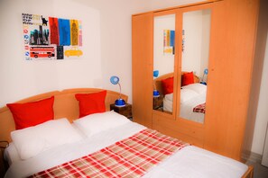 Premium bedding, cribs/infant beds, free WiFi