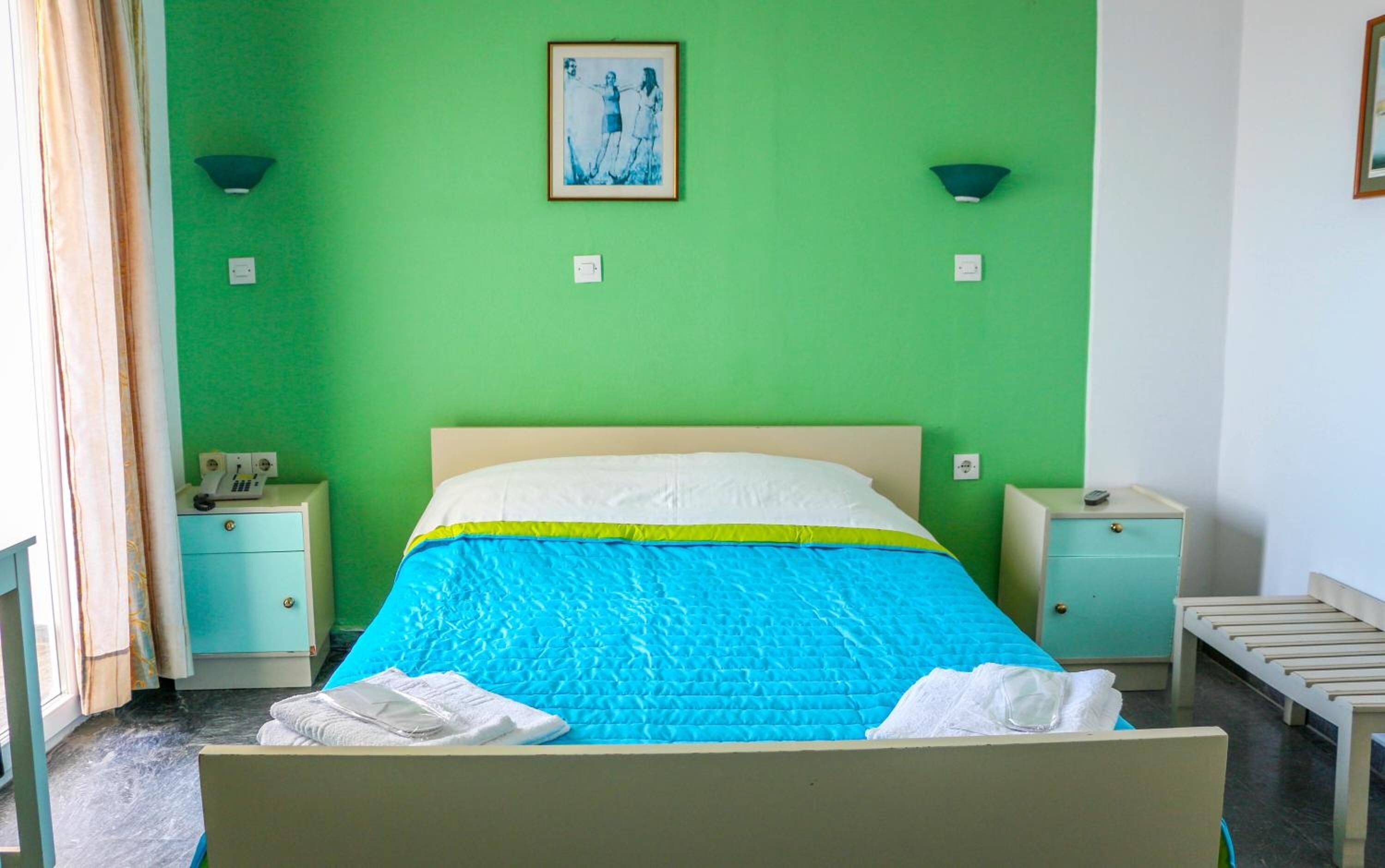 minibar, in-room safe, soundproofing, free wifi