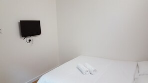Desk, iron/ironing board, free WiFi - River View Inn Nusa Bestari Skudai (Johor Bahru)