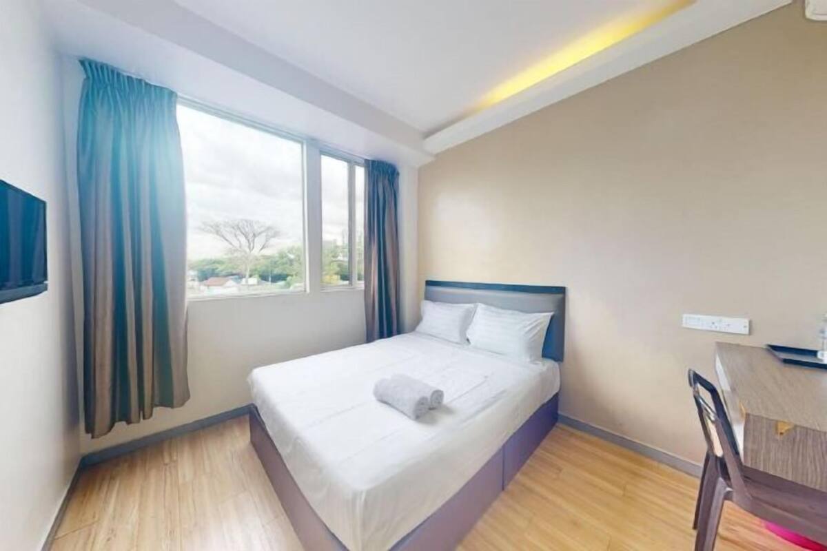 Desk, iron/ironing board, free WiFi
