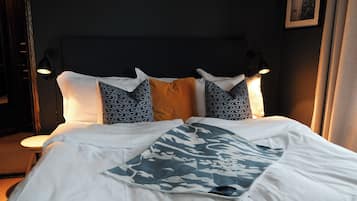 Double or Twin Room | Individually decorated, desk, blackout drapes, cribs/infant beds