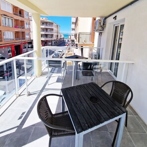 Deluxe Room, Private Bathroom, Partial Sea View | Terrace/patio - Hostal Sol de Mallorca. (Palma de Mallorca)