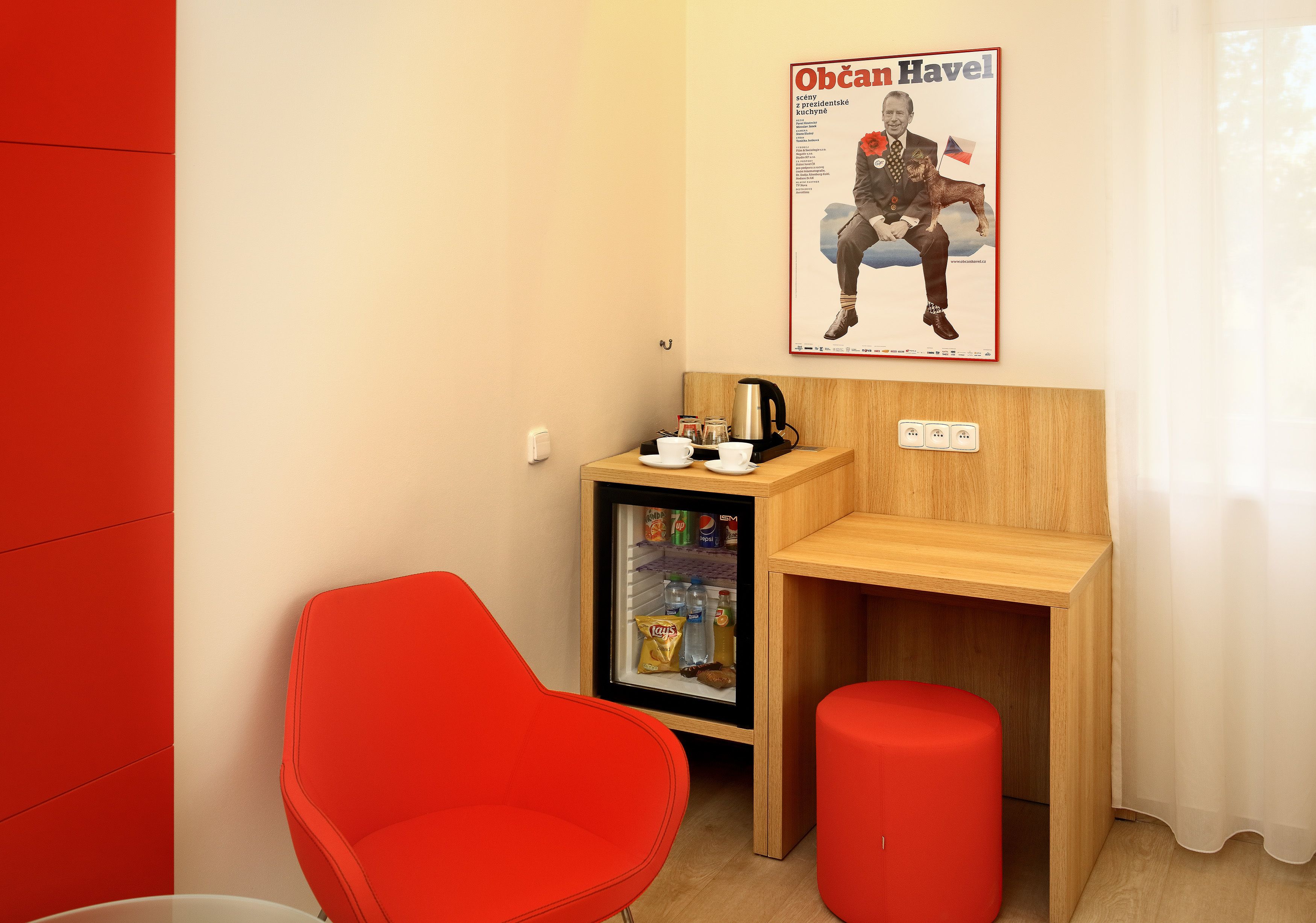 triple room, garden view | room amenity