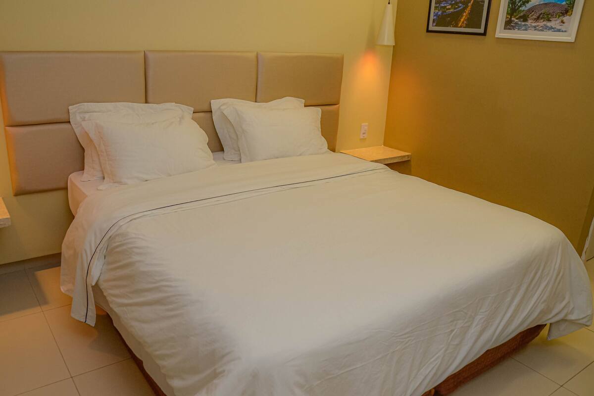 executive double room | 1 bedroom, minibar, in-room safe, desk