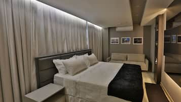 Premium Studio Suite | Minibar, in-room safe, desk, free WiFi