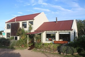 Front of property - Posada de la Viuda - Hostel (Punta del Diablo)