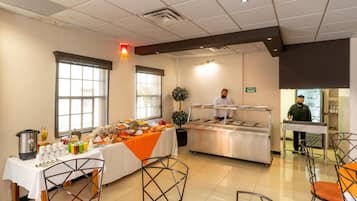 Breakfast, lunch, dinner served; Regional cuisine