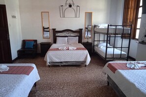 家庭房, 多张床 | 免费 WiFi、床单