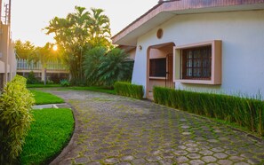 Property grounds - Hotel Fontana (Managua)