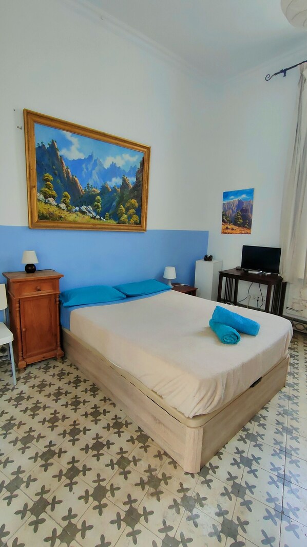 Wifi gratis y ropa de cama 