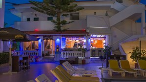Property grounds - Chandris Apartments (Corfu)