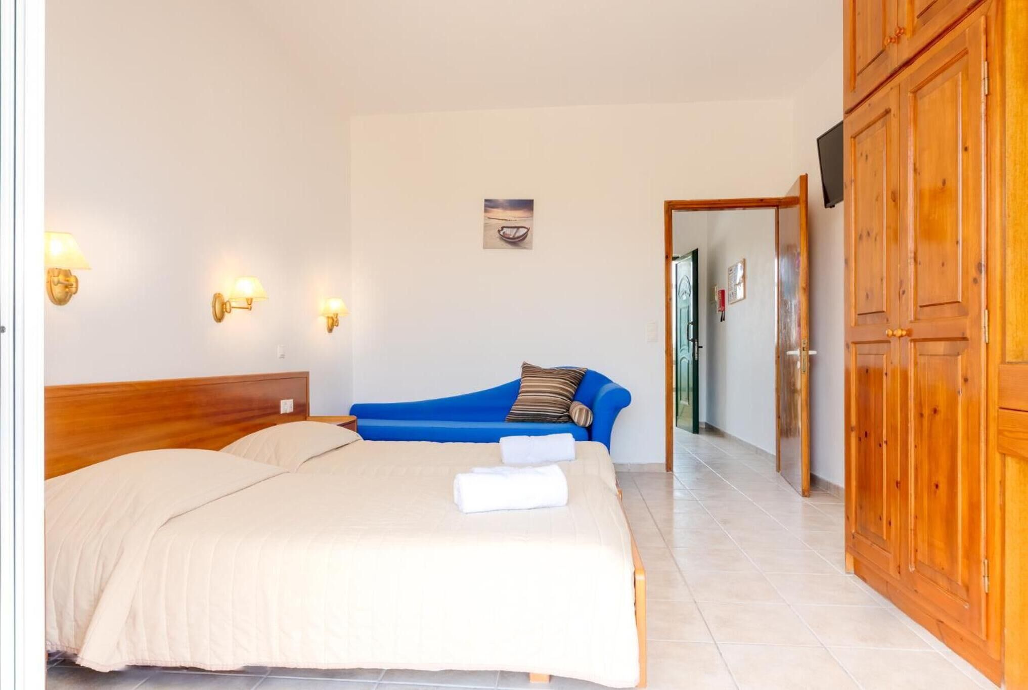 Caja de seguridad en la habitación, wifi gratis y ropa de cama 