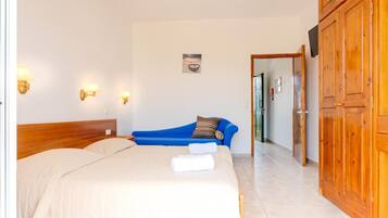 Caja de seguridad en la habitación, wifi gratis y ropa de cama