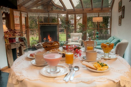 包含每日全套早餐