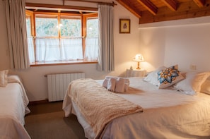 Superior Triple Room | Free cribs/infant beds, rollaway beds, free WiFi