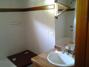 Bathroom - Hosteria El Arbol Duende (San Martín de los Andes)