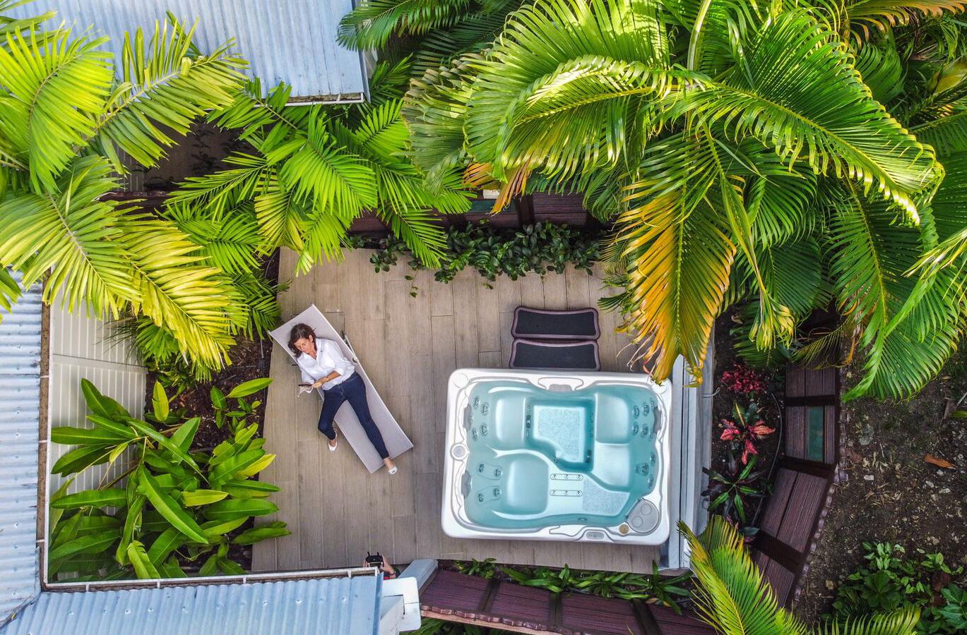 Superior Suite, 1 Bedroom, Hot Tub | 1 bedroom, premium bedding, minibar, in-room safe