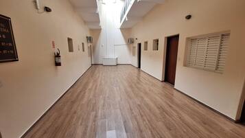 Kamar Triple Ekonomi | Teras/patio