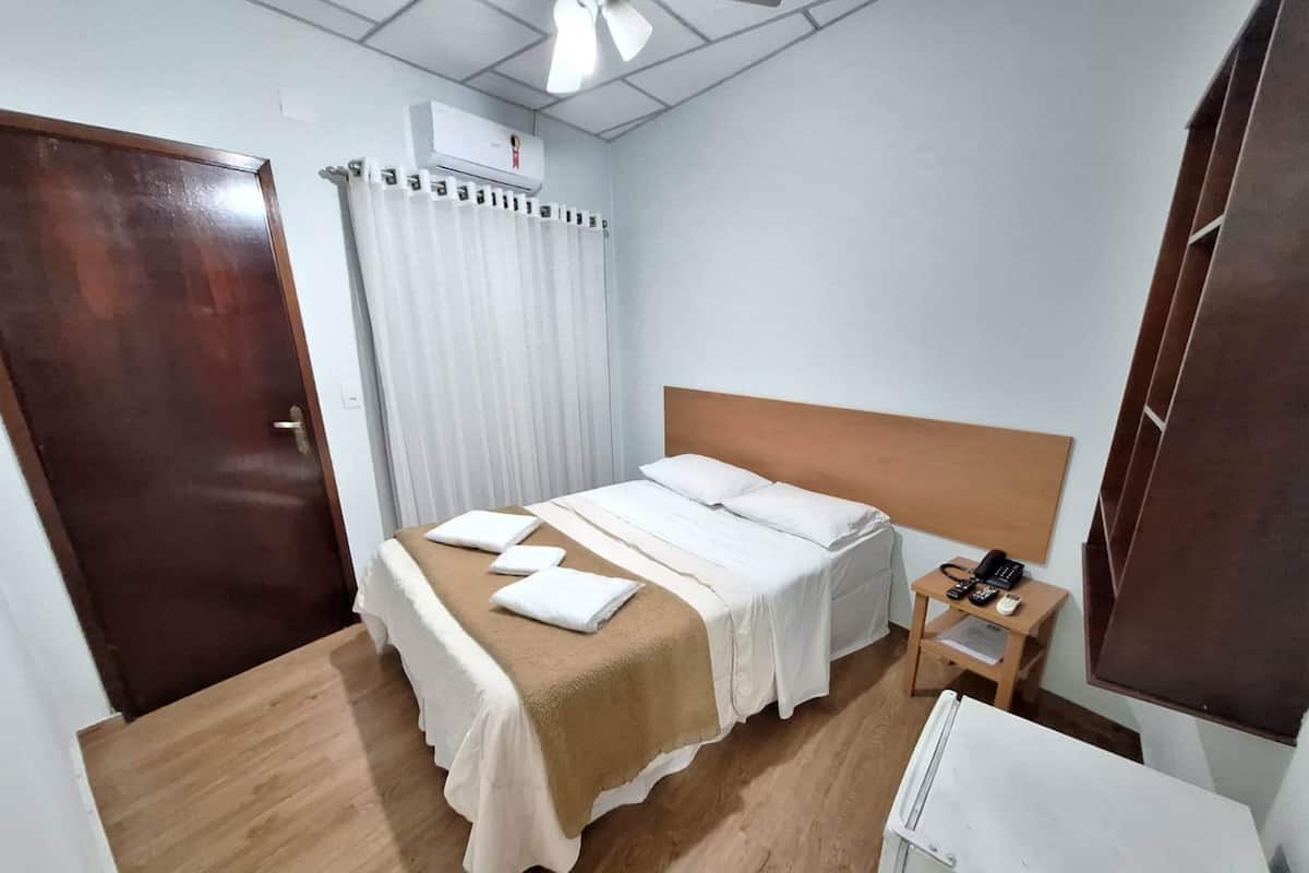 Economy kamer, 1 tweepersoonsbed | Geluiddichte muren, gratis wifi