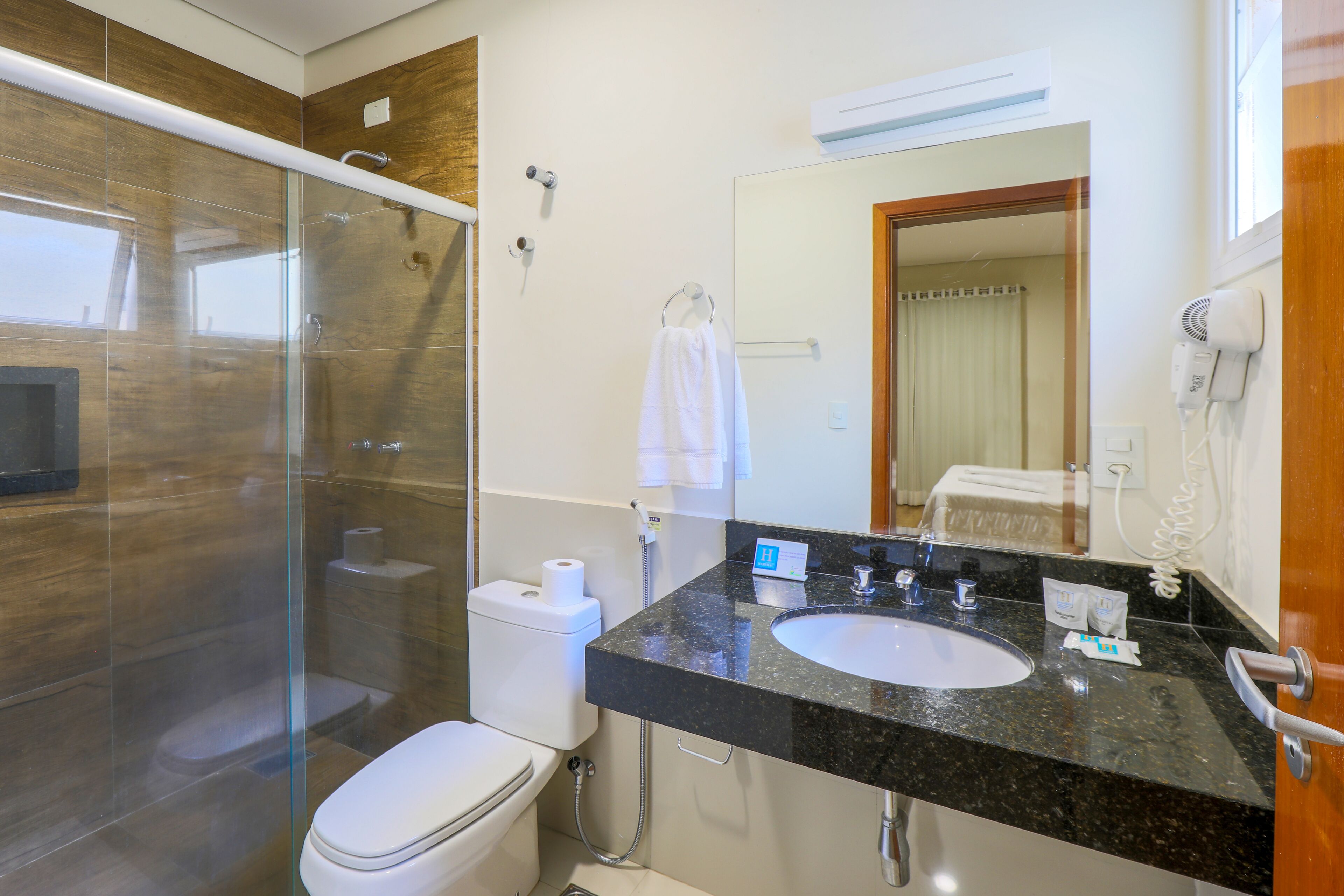 superior room, 1 double bed | bathroom | hair dryer