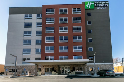 Holiday Inn Express & Suites Jersey City North - Hoboken by IHG