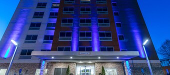 Holiday Inn Express & Suites Jersey City North - Hoboken by IHG
