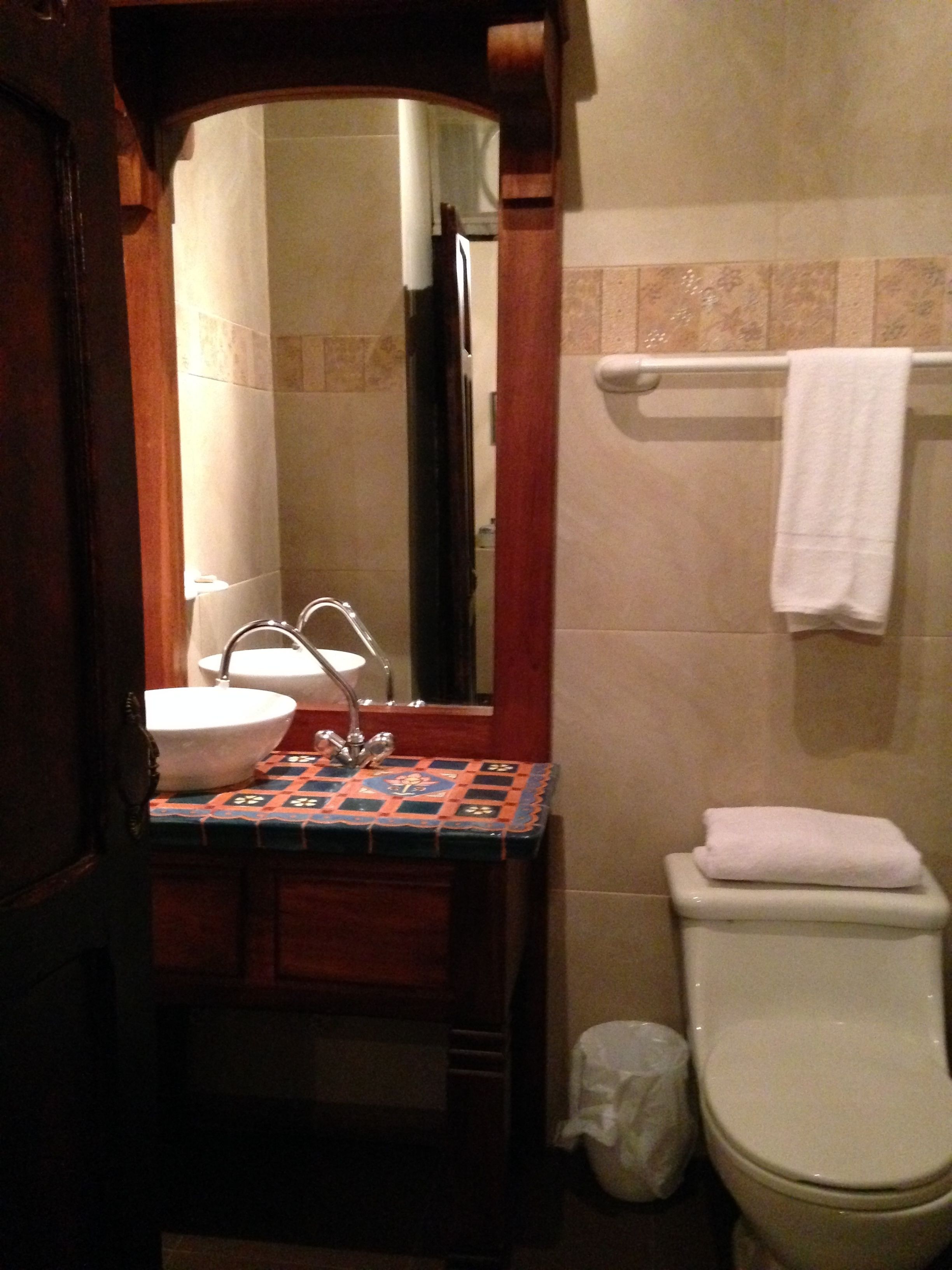 design double room, 1 queen bed, city view | bathroom | shower, rainfall showerhead, free toiletries, towels