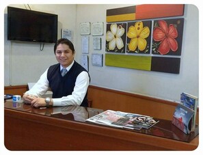 Reception - Hostal Colibri (Chiclayo)