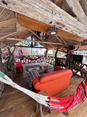 Terrace/patio - Lonesome George Ecolodge (Puerto Ayora)