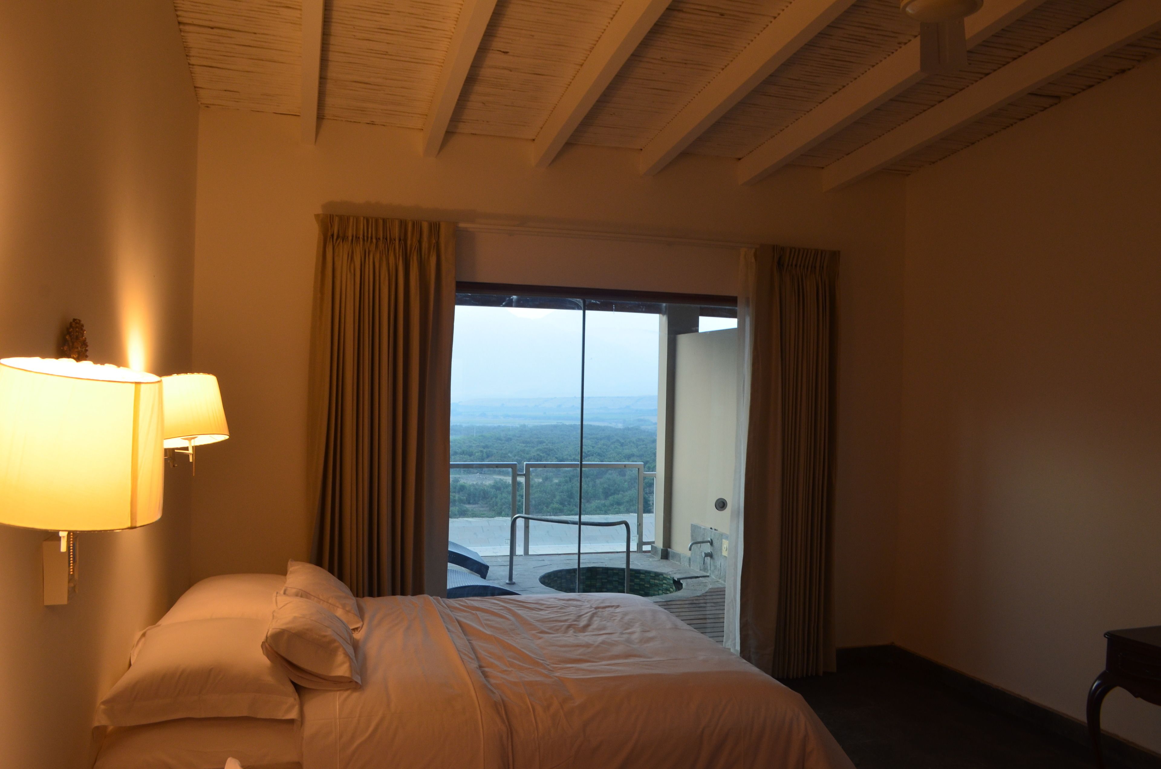 single room, bathtub, valley view | 1 bedroom, desk, bed sheets