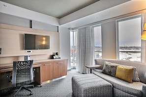 Room, 1 King Bed with Sofa bed, Non Smoking | 1 bedroom, hypo-allergenic bedding, desk, laptop workspace