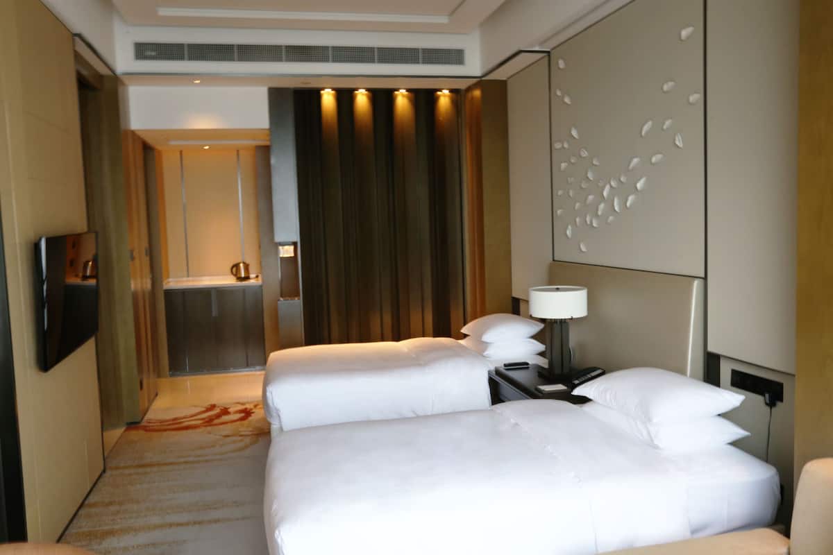 Ropa de cama hipoalergénica y minibar