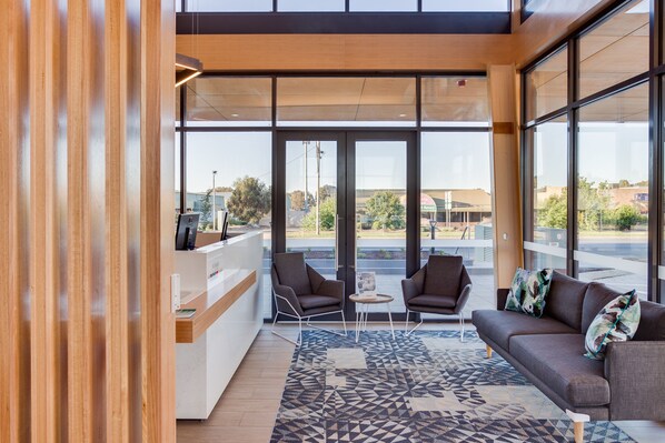 Interior entrance - Quality Hotel Rules Club Wagga (Glenfield Park)