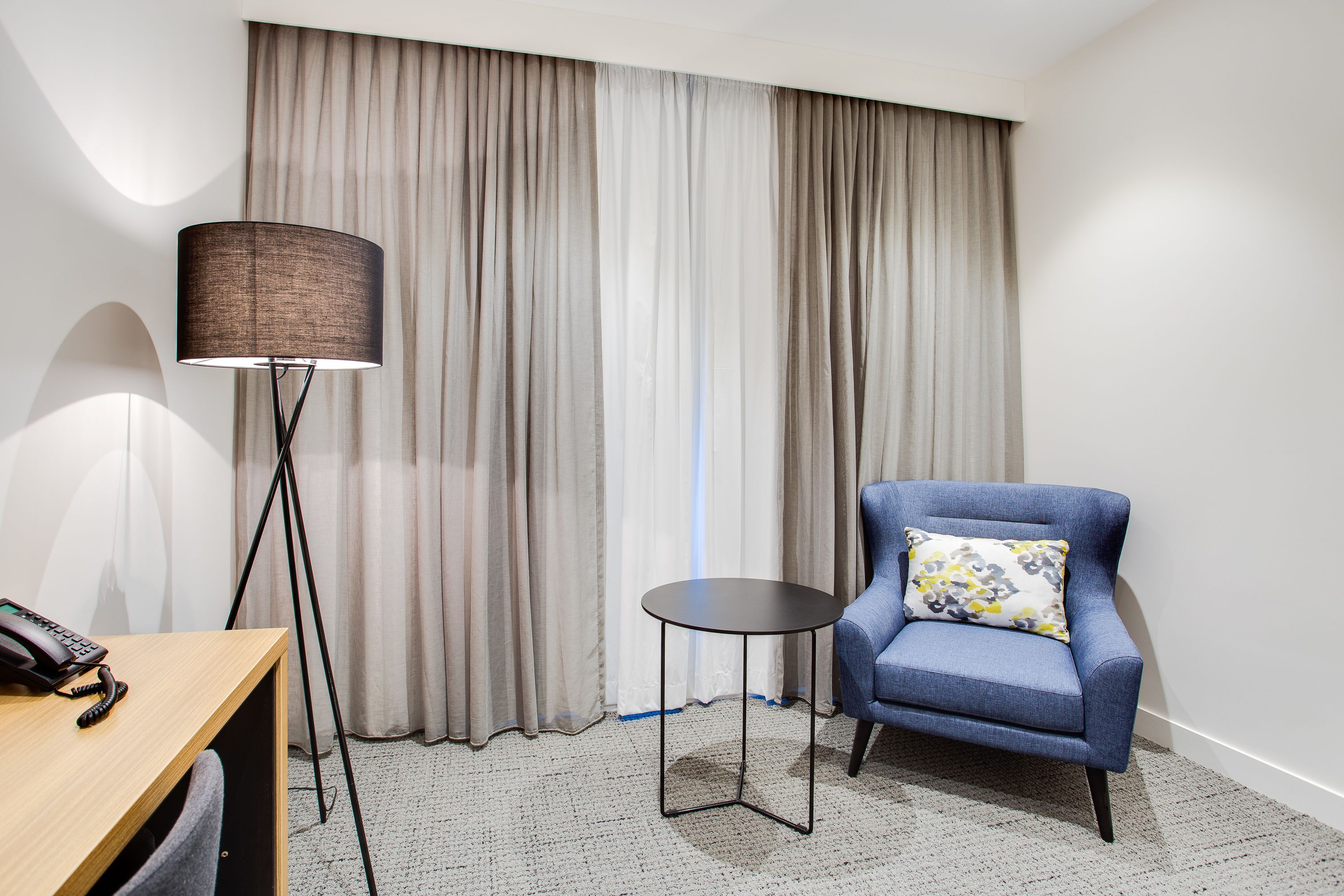 135-cm smart tv with satellite channels, tv