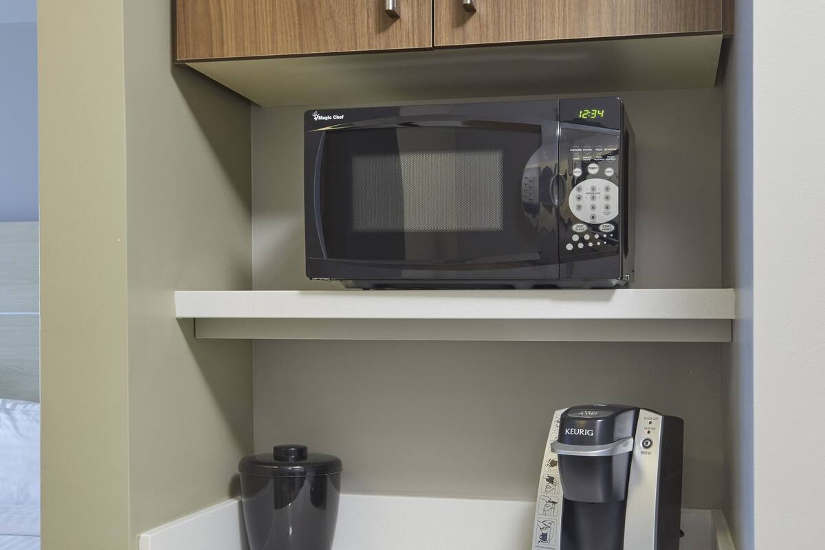 1 bedroom, in-room safe, desk, laptop workspace