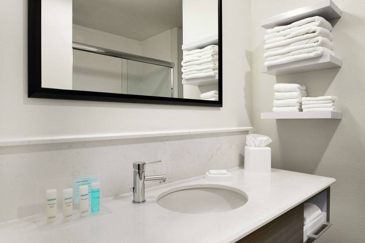 Baño | Secadora de cabello y toallas