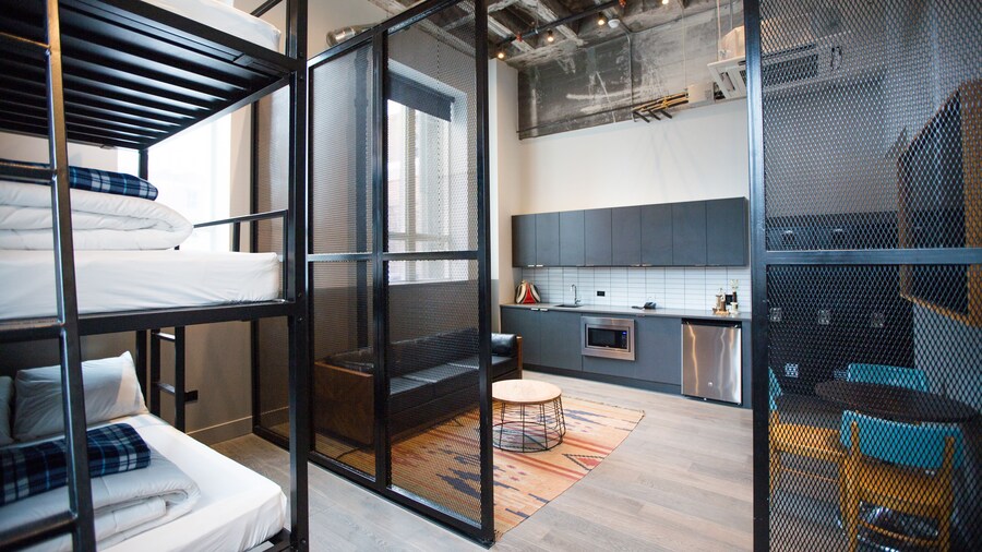 The Chicago Hotel Collection River North