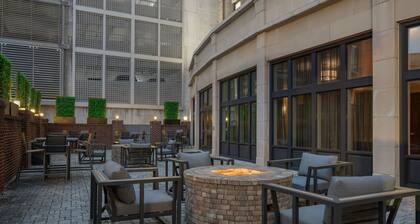 Fairfield Inn & Suites Savannah Downtown/Historic District