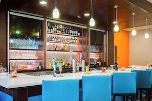 Bar (on property) - Fairfield Inn & Suites Savannah Downtown/Historic District (Savannah)
