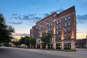 Exterior - Fairfield Inn & Suites Savannah Downtown/Historic District (Savannah)
