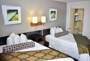 โต๊ะทำงาน, ห้องเก็บเสียง, เตารีด/โต๊ะรีดผ้า, เปล/เตียงเด็กอ่อน