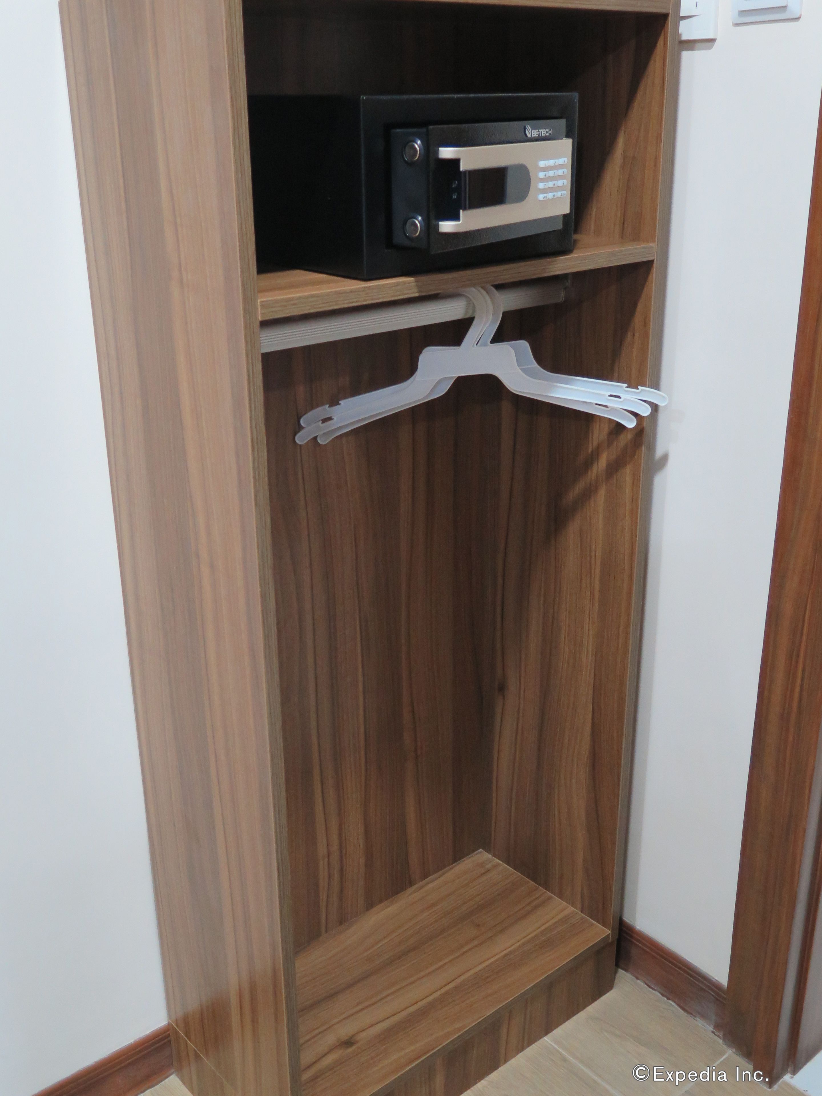 luxury triple room | room amenity