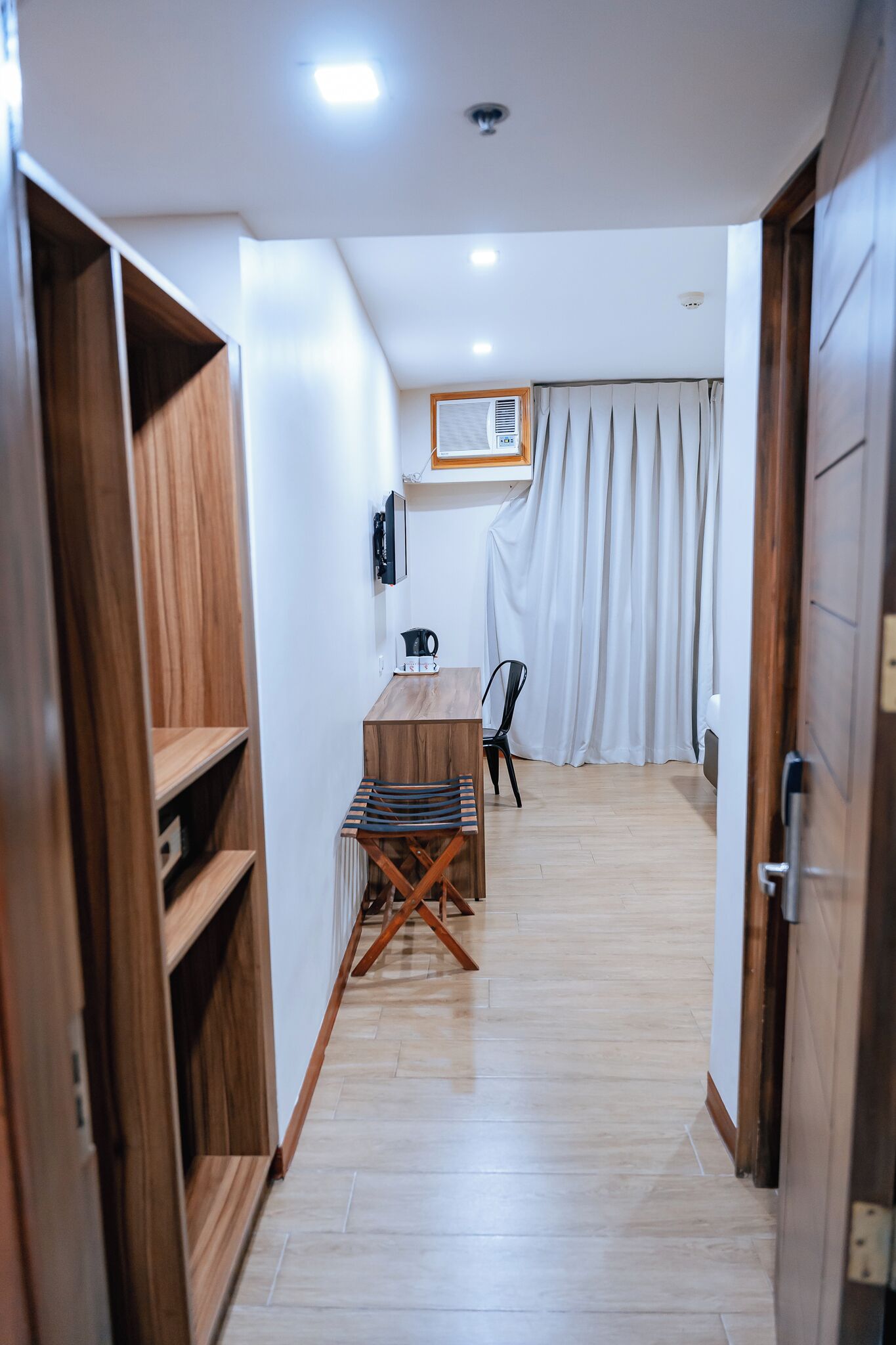 deluxe triple room | in-room safe, desk, soundproofing, free wifi