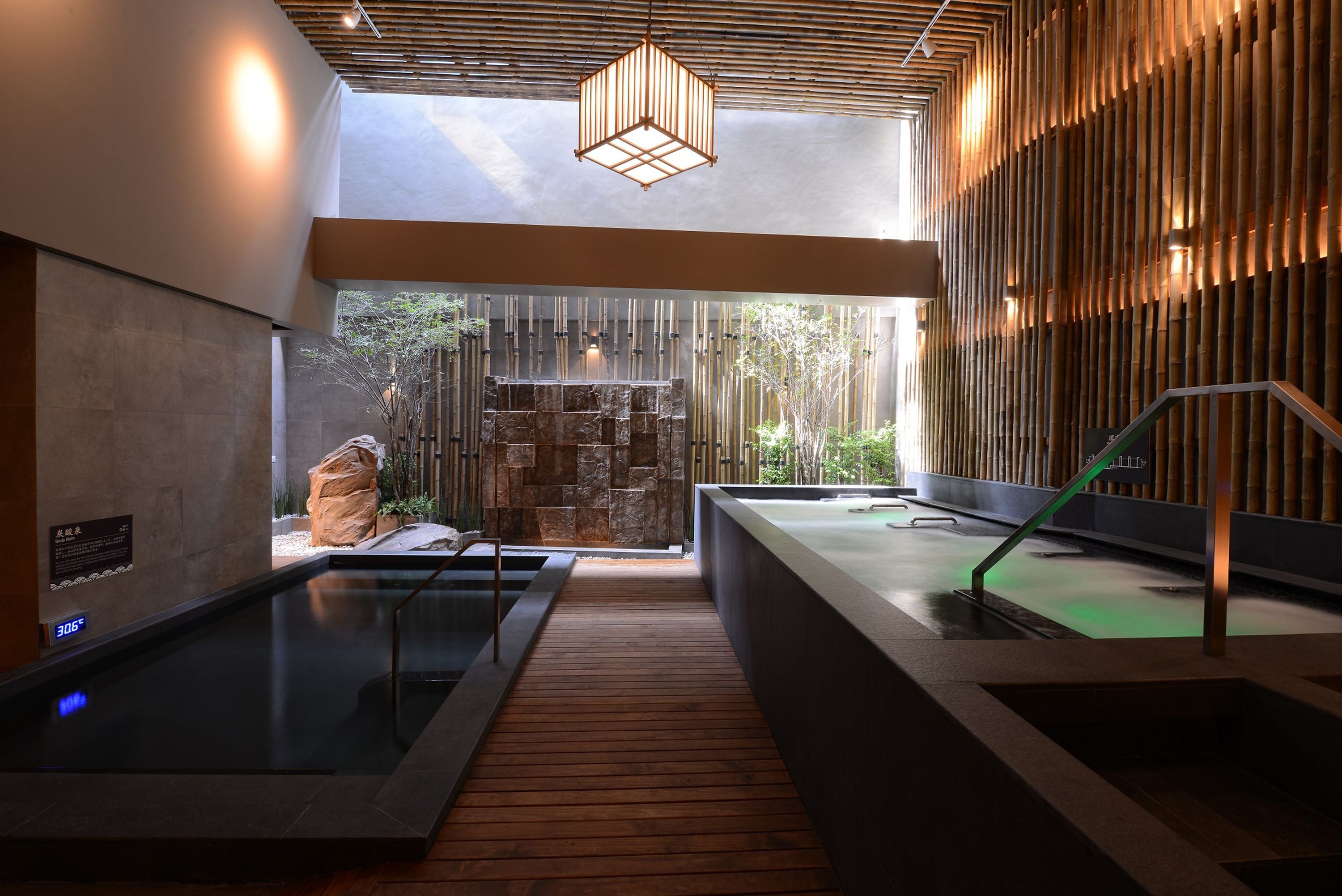 Bañera de hidromasaje interior