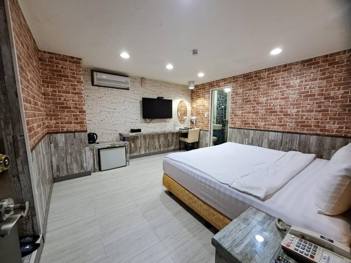 Deluxe Double Room | Desk, free WiFi