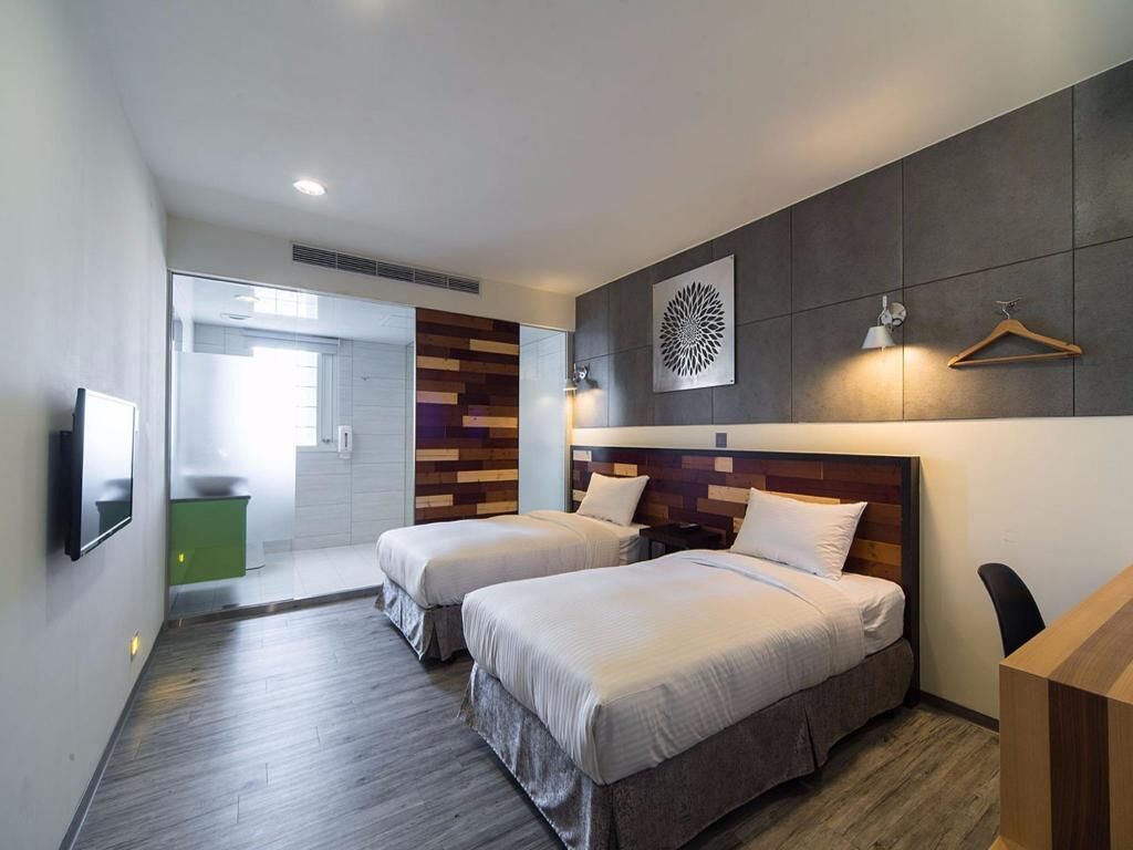 In-room safe, desk, laptop workspace, free WiFi