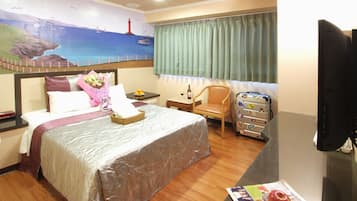 Standard Double Room | Down comforters, desk, free WiFi